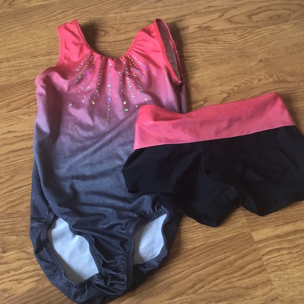 Leo and shorts bundle!